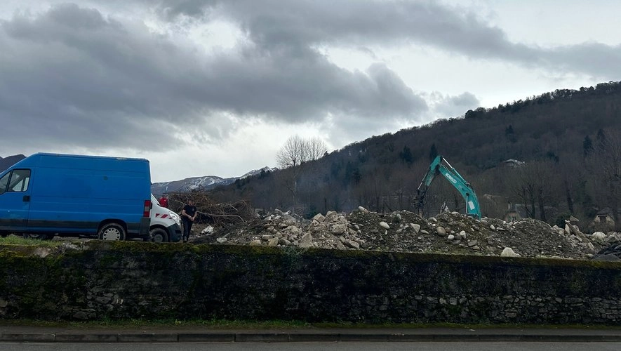 Destruction de l'ancienne porcelainerie à Bagnères : Quand la friche industrielle des usines Soulé reprend vie